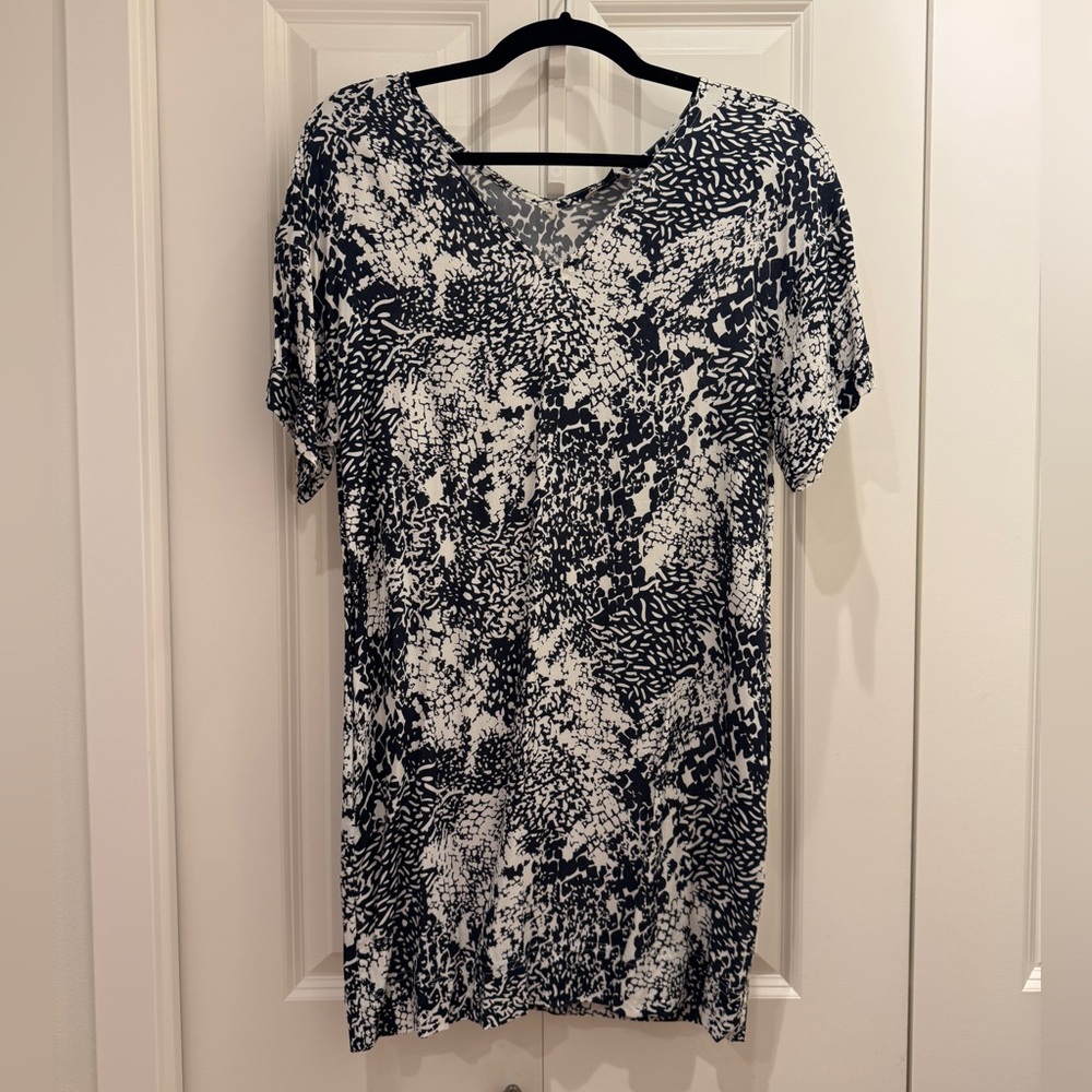 Women's Dk Blue and White Patterned Dress by The Kit